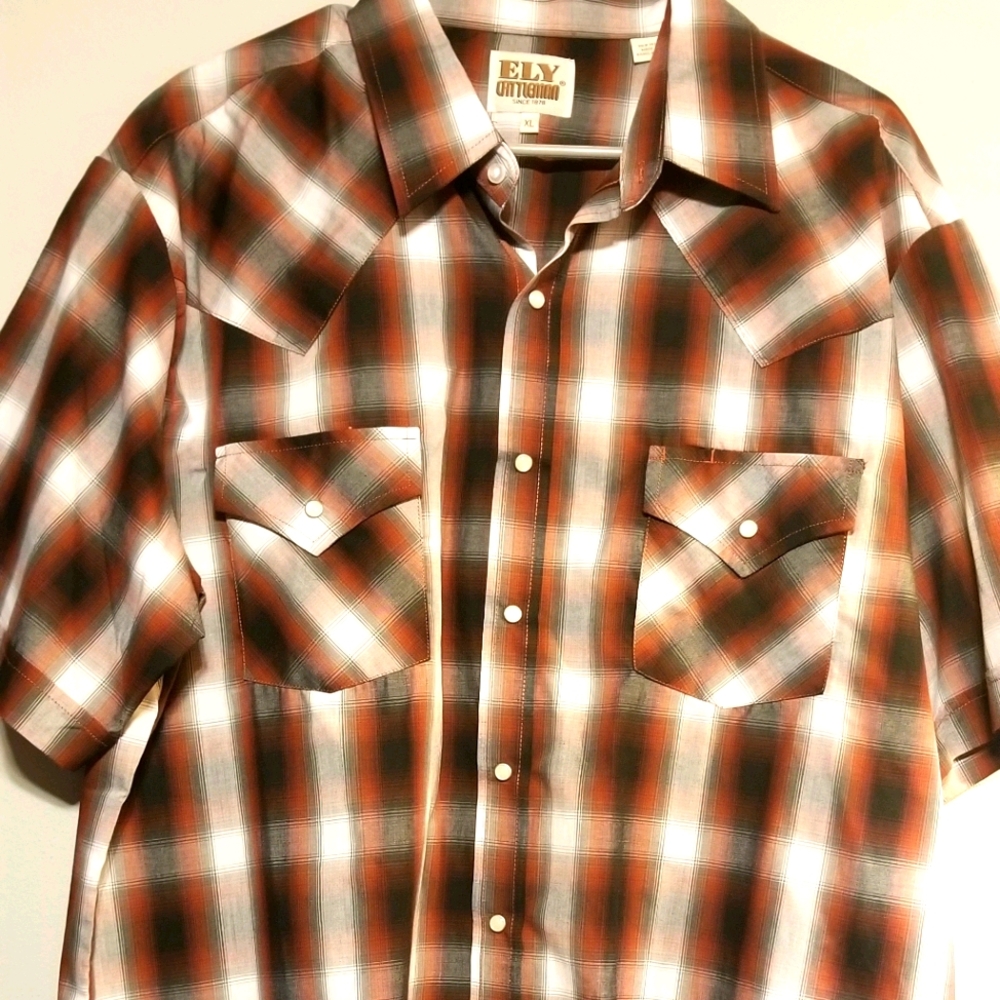 Men's Short Sleeve Plaid shirt